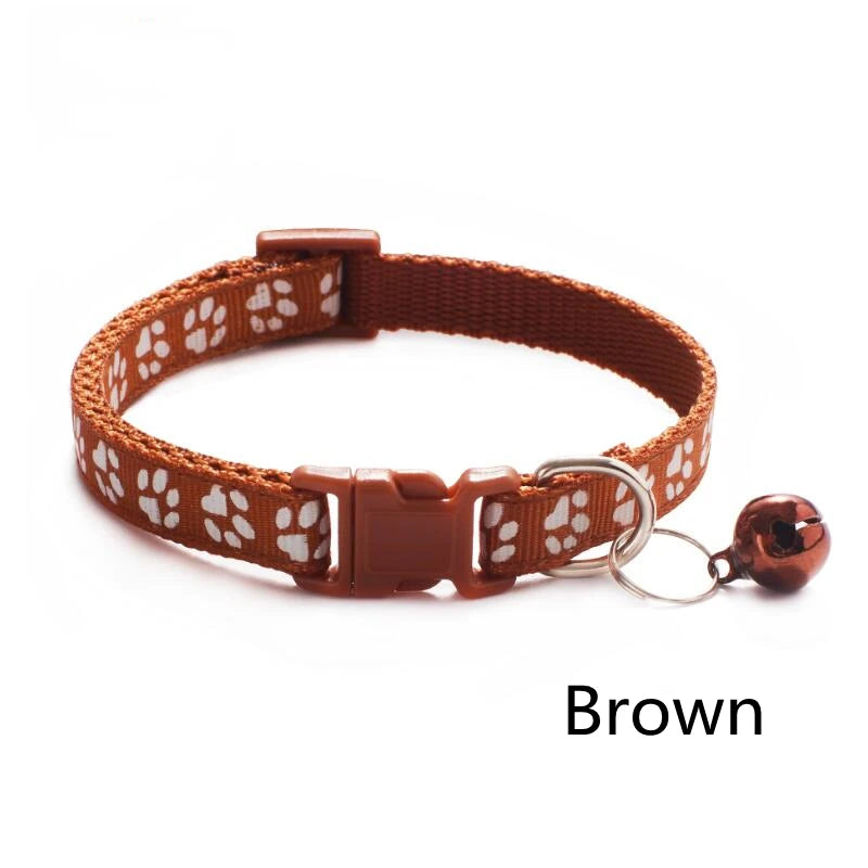 Collar para mascotas con campana, huella de dibujos animados, colorido, para perro, cachorro, gatito, collar ajustable de seguridad con timbre, accesorios para mascotas