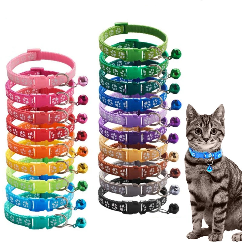 Collar para mascotas con campana, huella de dibujos animados, colorido, para perro, cachorro, gatito, collar ajustable de seguridad con timbre, accesorios para mascotas